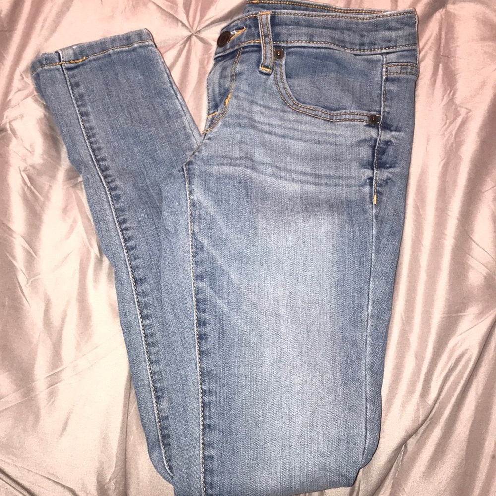 Light Skinny Jeans